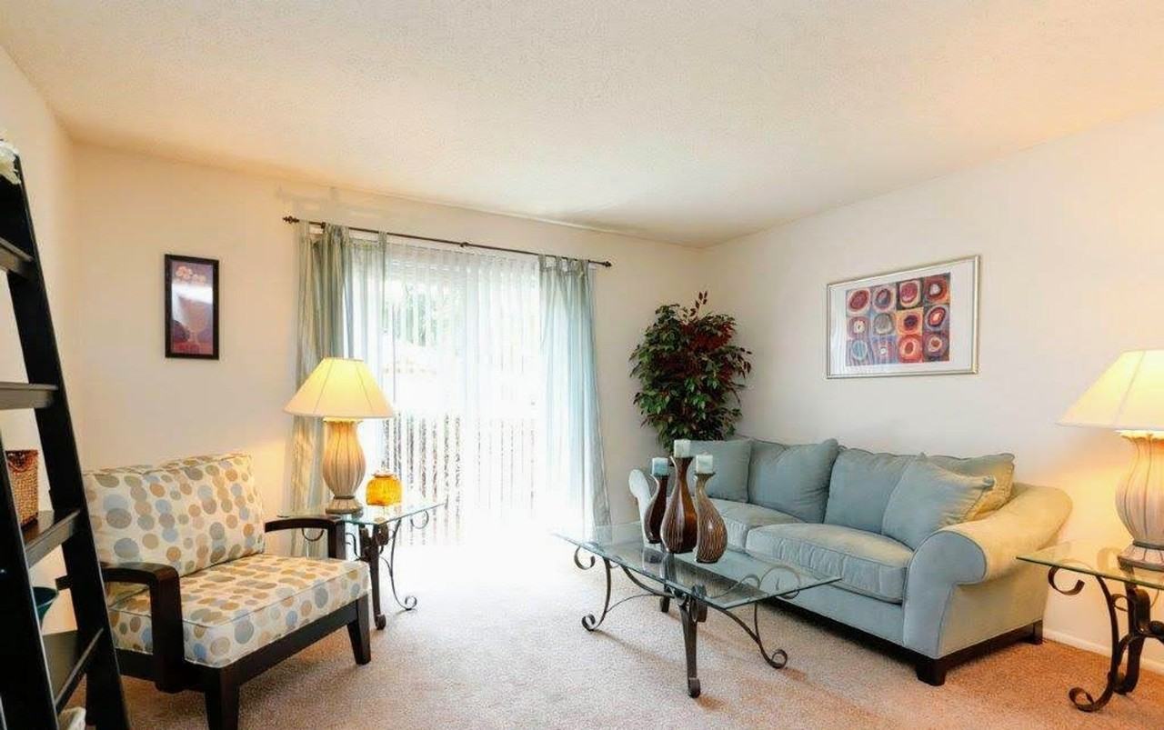 Chimneys Apartments - Photo 4 of 32