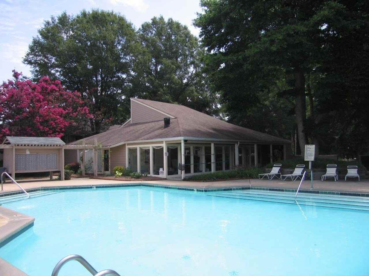 Chimneys Apartments - Photo 7 of 32