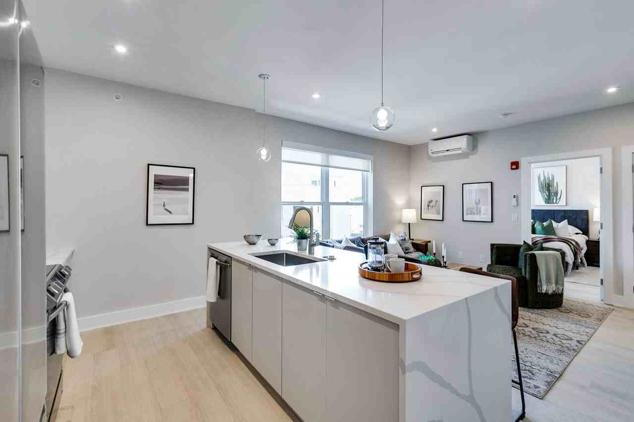 The Maven - Photo 6 of 50