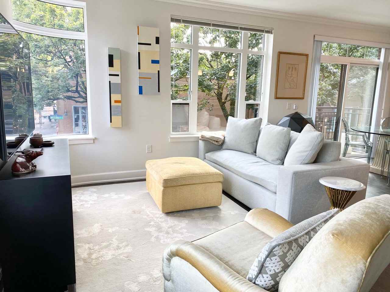 21 Astor - Photo 2 of 12