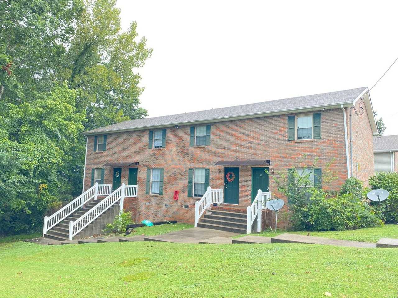 450 Martha Ln - Photo 2 of 40