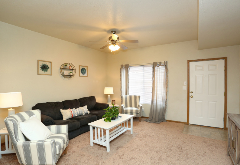 Lake Broadway Townhomes - Photo 7 of 14
