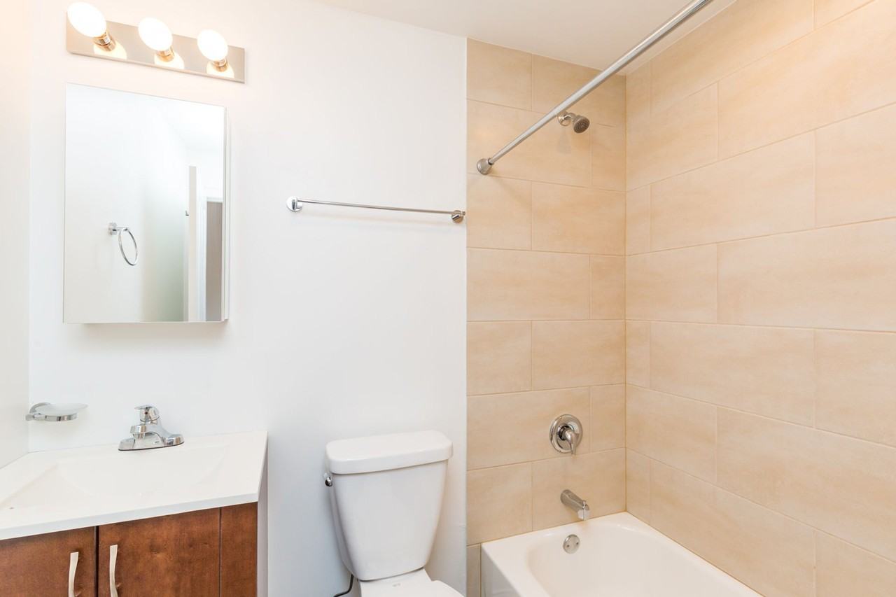 Portage Park Theater Apartments - Photo 7 of 25