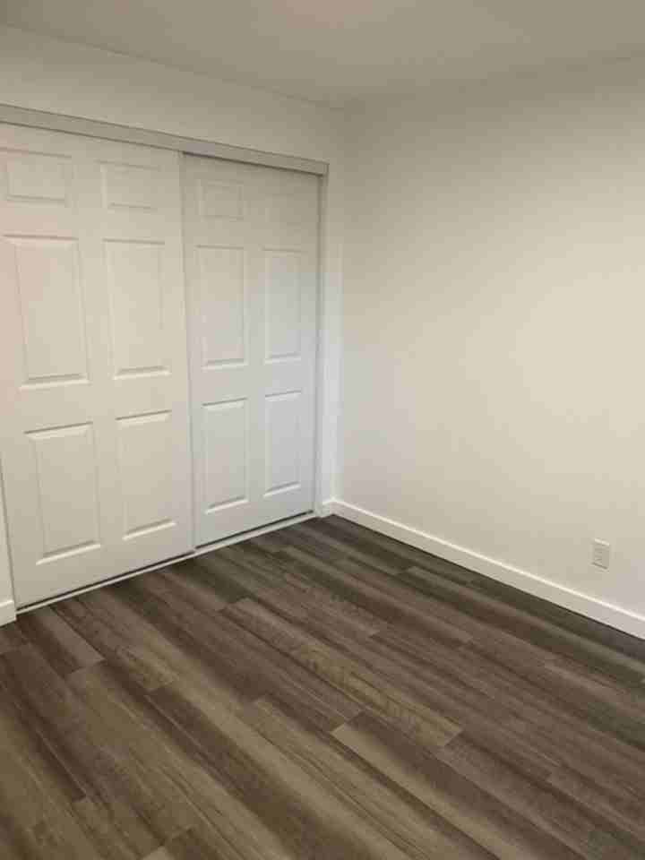 Four Corners 8-Plex - Photo 2 of 9