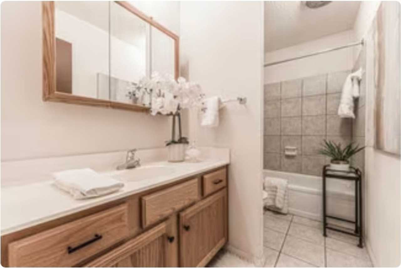 Azalea Trail Apartments - Photo 5 of 25