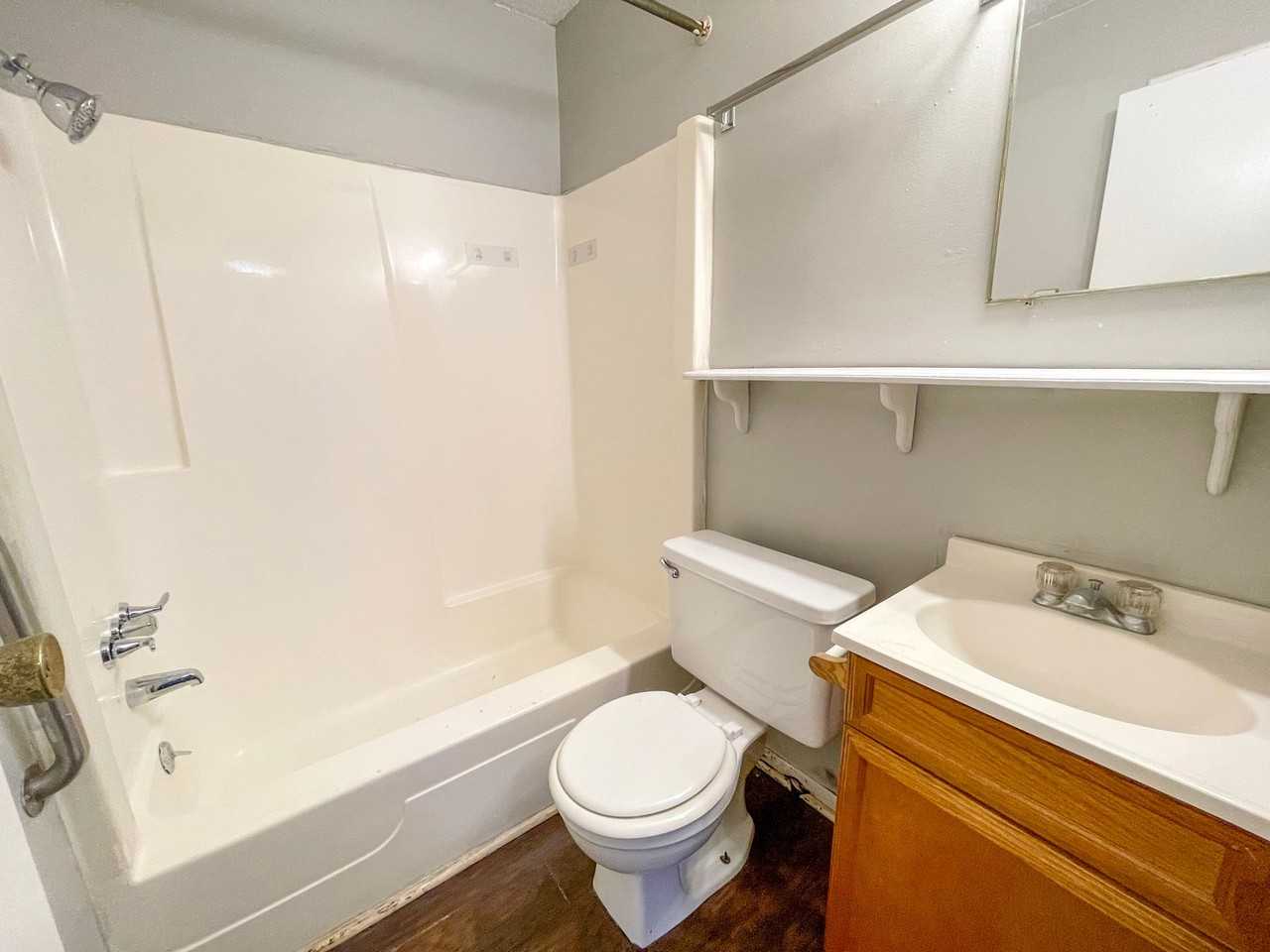 1813 S Clark St - Photo 2 of 22