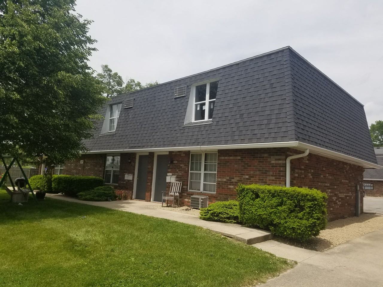 1813 S Clark St - Photo 3 of 22