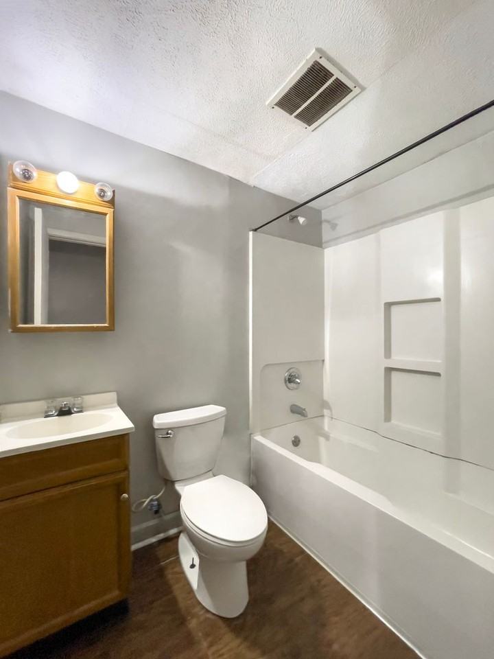 715 South Brittain Avenue - Photo 7 of 13