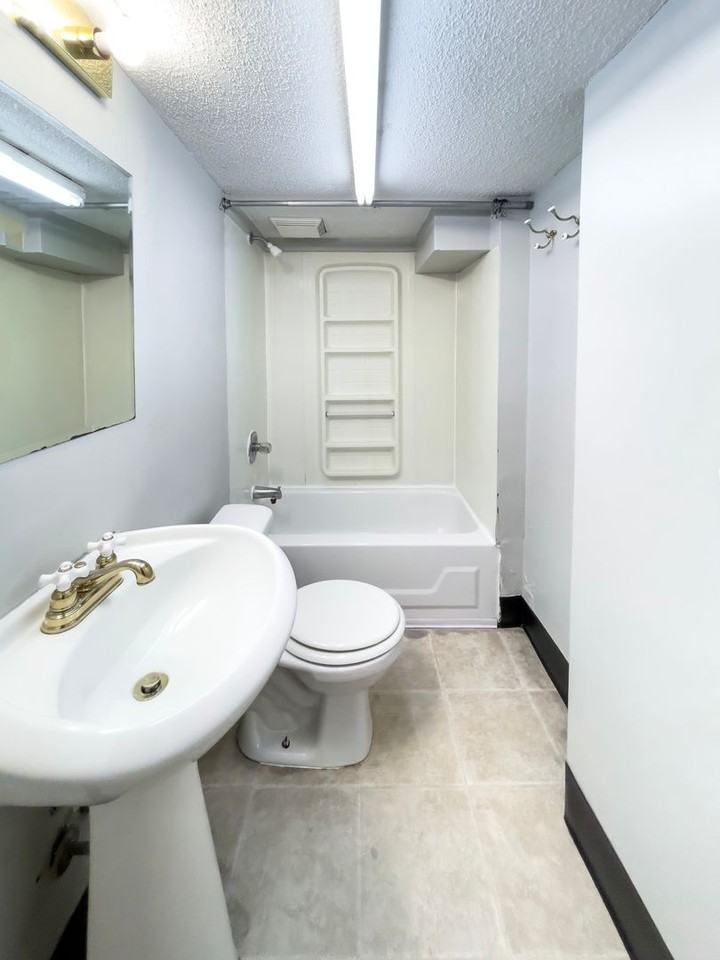 106 N Mckinley Ave - Photo 7 of 10