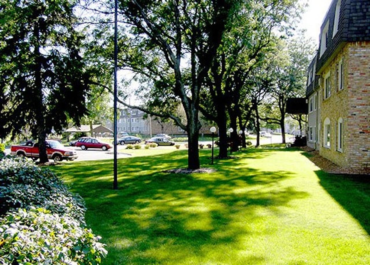 2700-2727 Rhode Island Ave S. (Rhode Island Chateau) - Photo 2 of 13