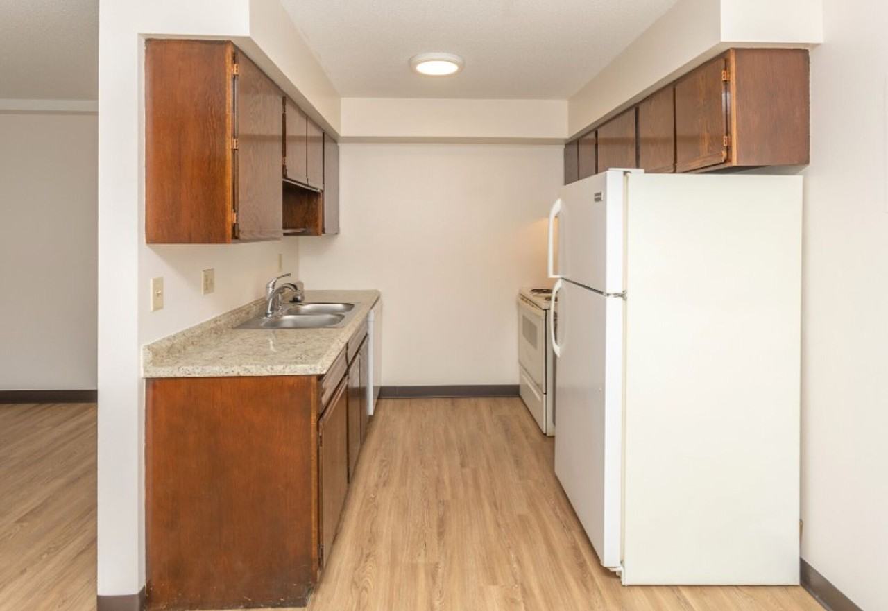 2700-2727 Rhode Island Ave S. (Rhode Island Chateau) - Photo 6 of 13