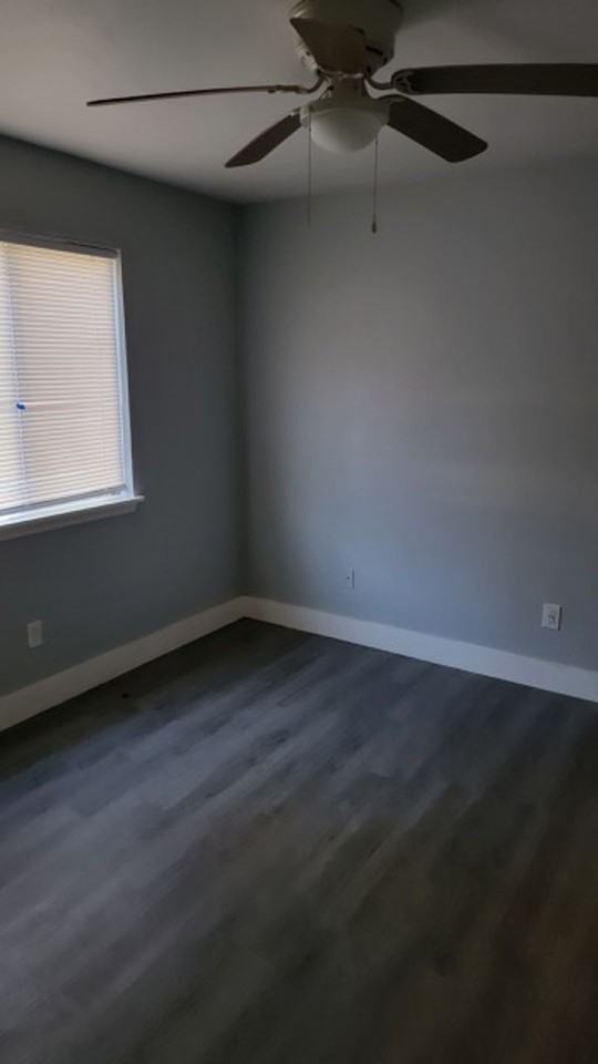 Welcome to Oak Park – Your Ideal Home in Tallahassee’s University District! - Photo 2 of 17