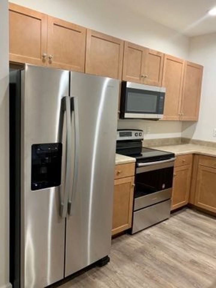 Welch* - 405 S. 11th St - Photo 5 of 50