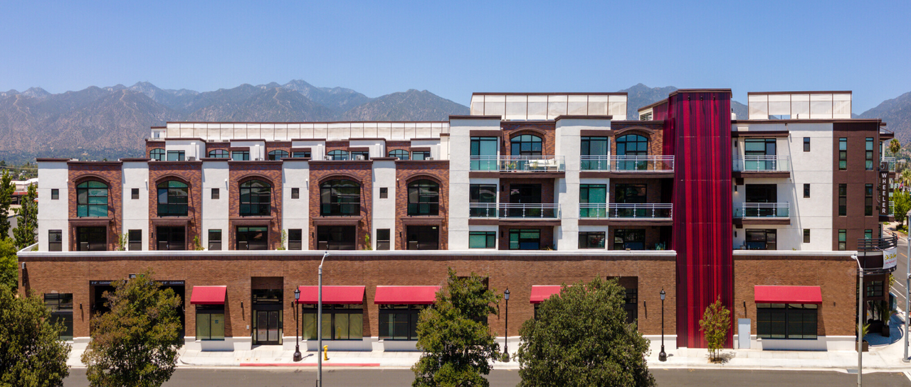 Beautiful Newly Built 2 Bed 2.5 Bath Townhome - Photo 2 of 10