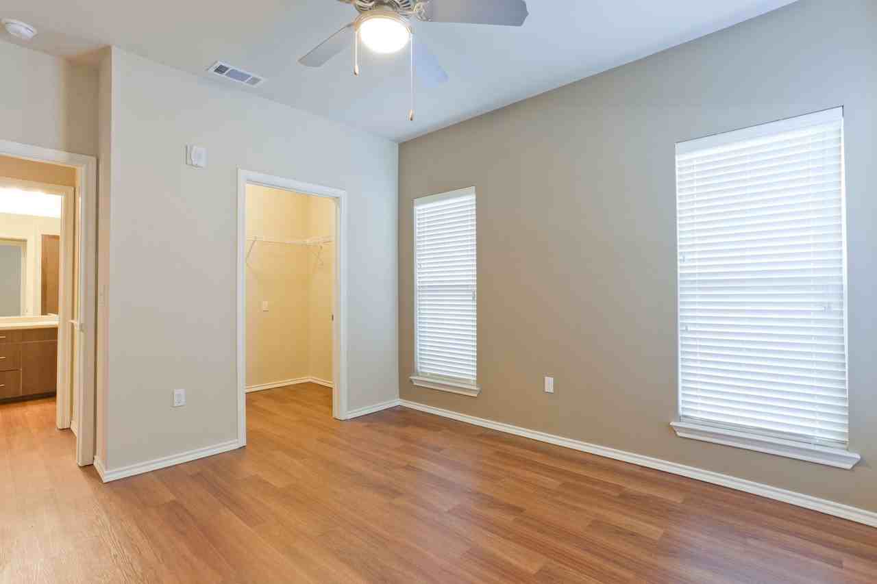 Santa Anna - Photo 6 of 30