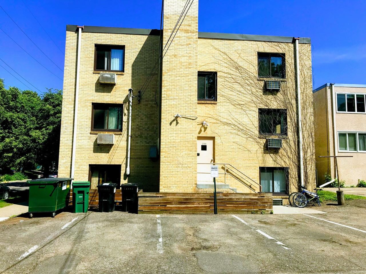 2700 Humboldt Ave S. - Photo 6 of 12