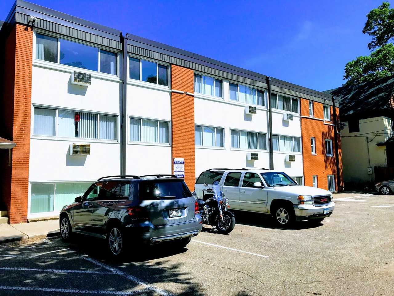 2832 Humboldt Ave S. - Photo 3 of 9