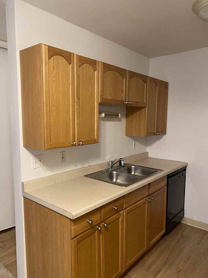 2832 Humboldt Ave S. - Photo 4 of 9