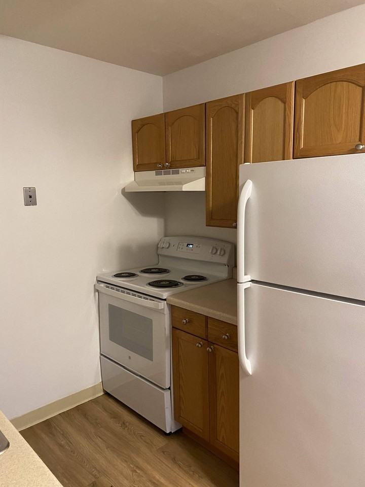 2832 Humboldt Ave S. - Photo 5 of 9