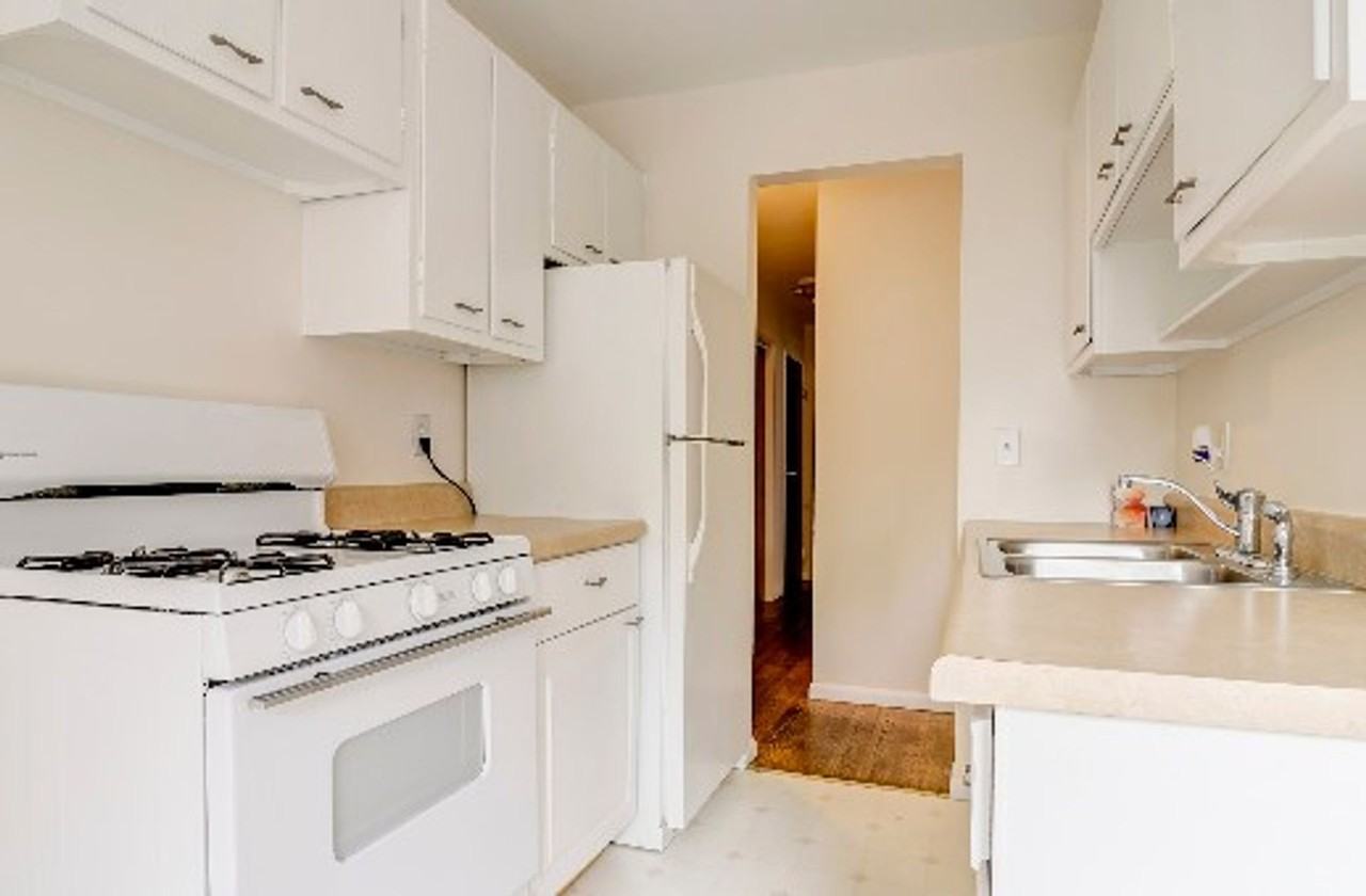 Campus Apartments 700 - Photo 4 of 5