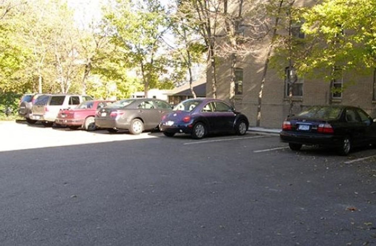 Campus Apartments 700 - Photo 5 of 5