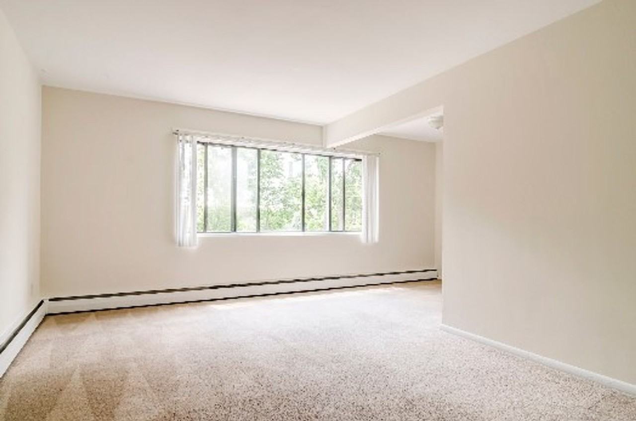 Campus Apartments 718 University Ave SE - Photo 2 of 6