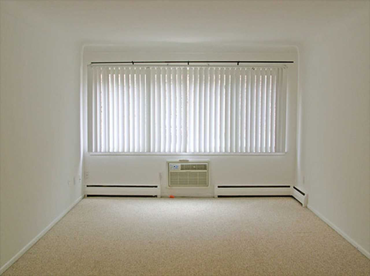 1565-1575 St Paul Ave. - Photo 2 of 16