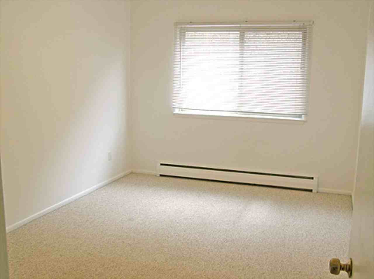 1565-1575 St Paul Ave. - Photo 4 of 16