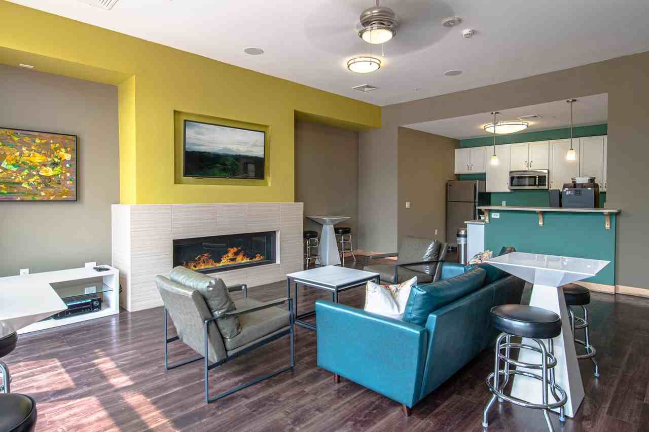 Arbor Crossing - Photo 4 of 36