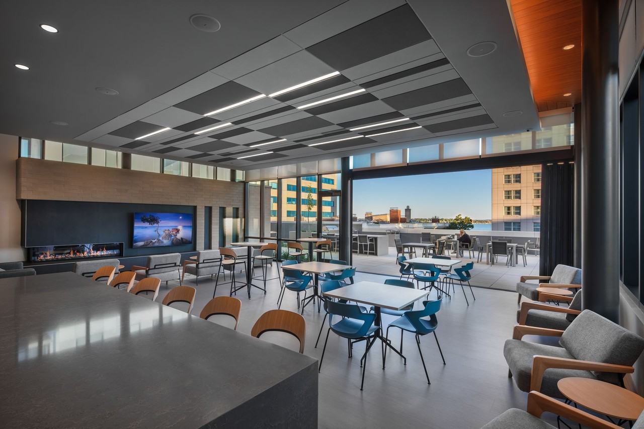 NoVo - Photo 6 of 50