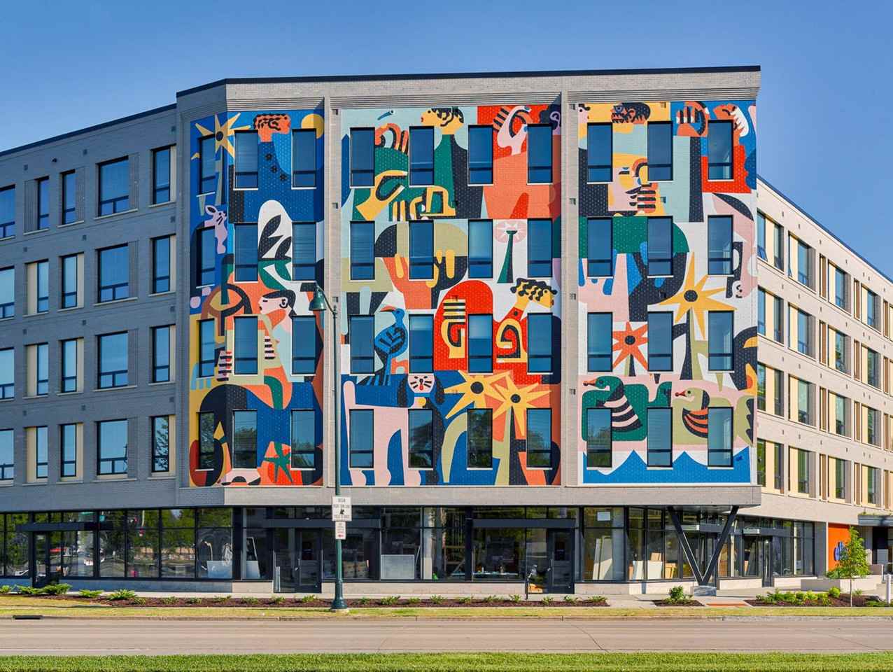 Ella - Photo 2 of 50