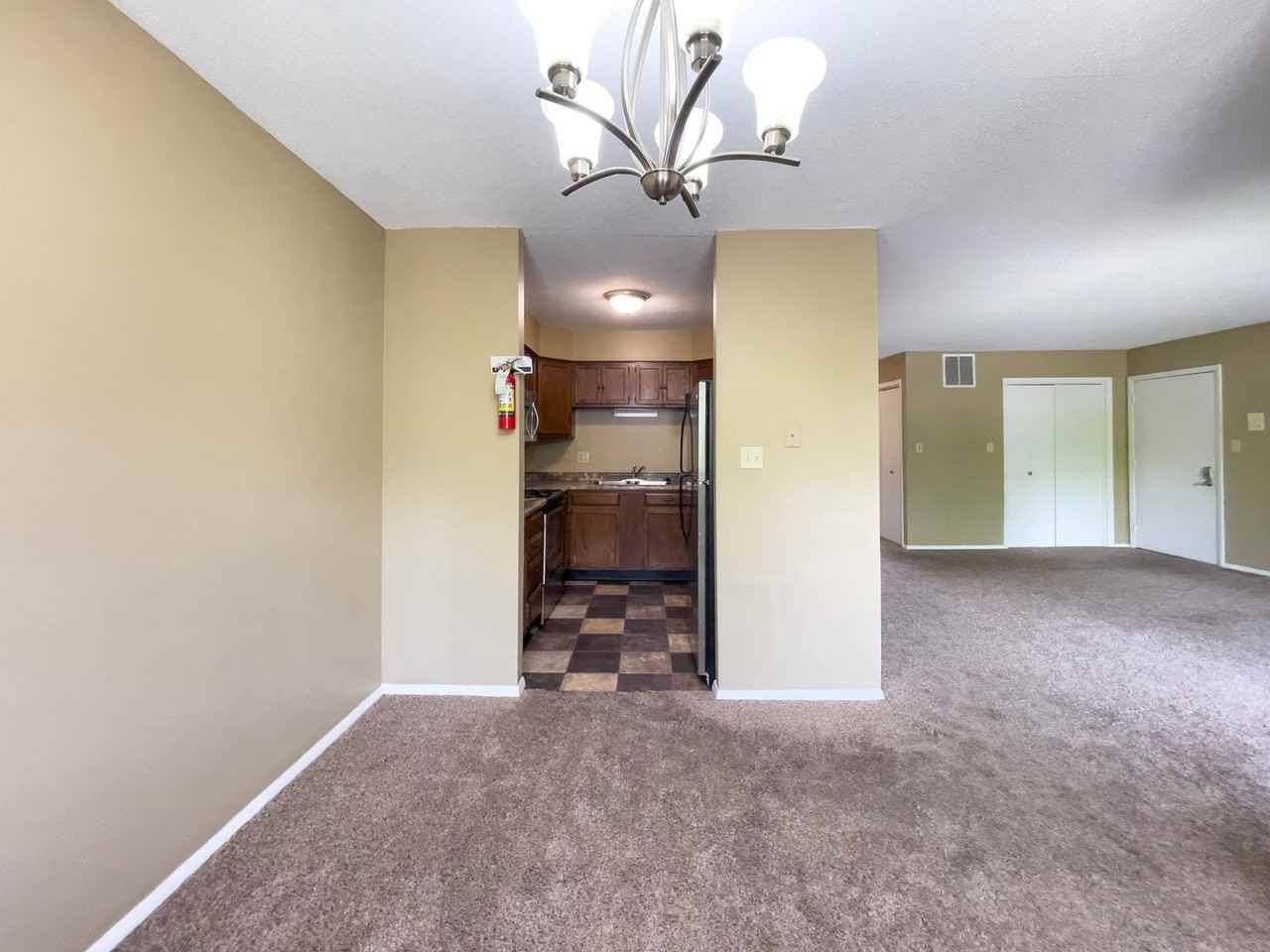 920 N Linden St #11 - Photo 2 of 21