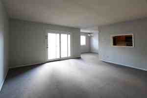 featured image of 920 N Linden St #19