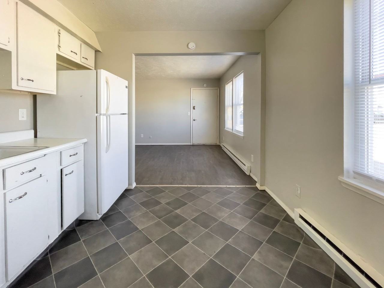 1703 E 14th St - Photo 2 of 16