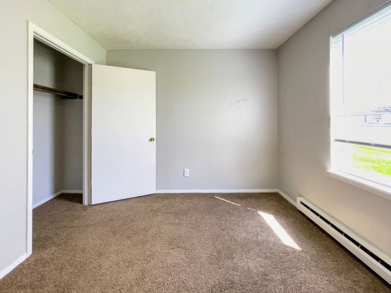 1703 E 14th St - Photo 7 of 16