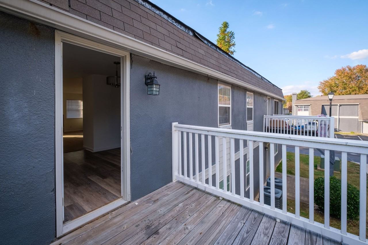 Adar at Golden Gate | Two Months of Free Rent! - Photo 4 of 22