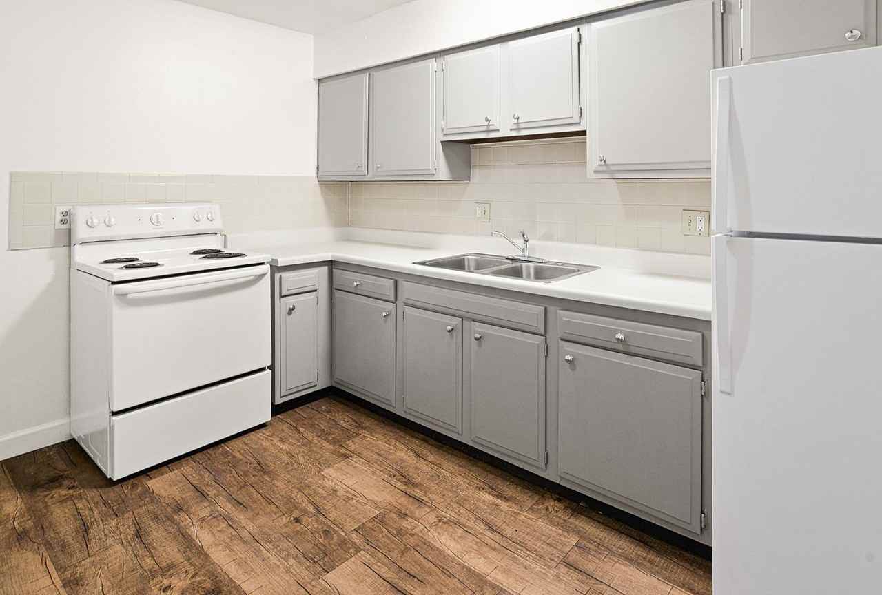 Metro Apartments at Wood River - Photo 5 of 44