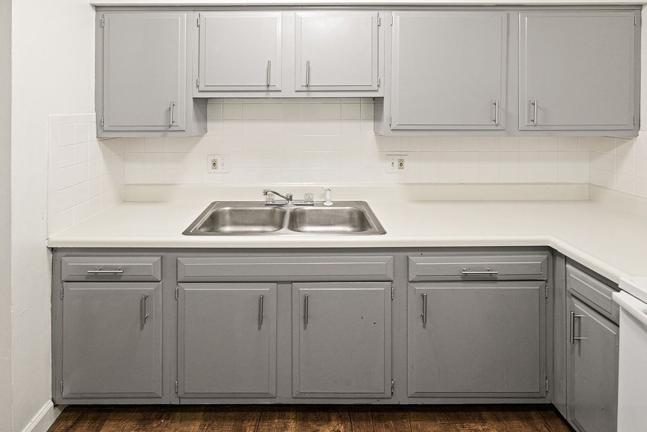 Metro Apartments at Wood River - Photo 6 of 45