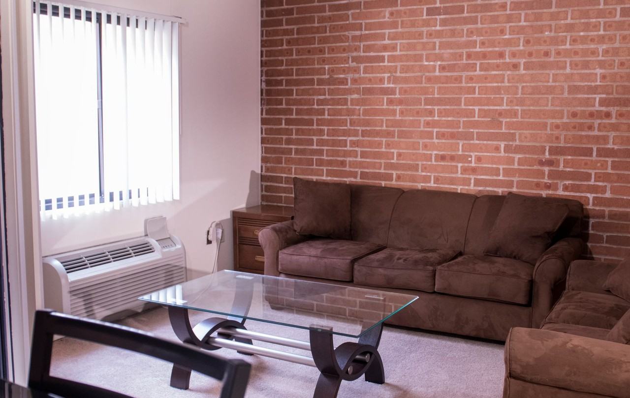 Fairmount East Apartments I - Photo 2 of 31