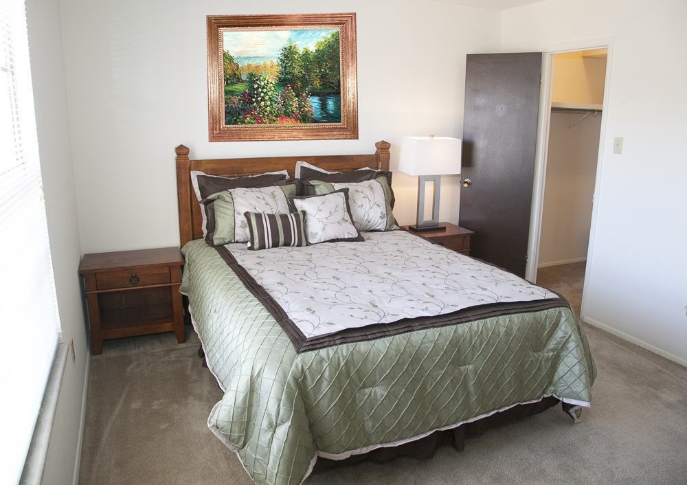 Warson Garden Apartments - Photo 6 of 14