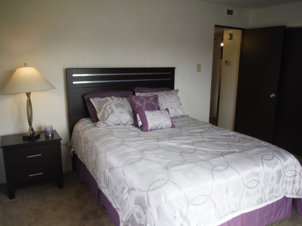 Evergreen Manor - Photo 5 of 11