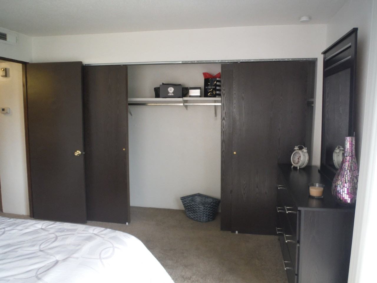 Evergreen Manor - Photo 6 of 11