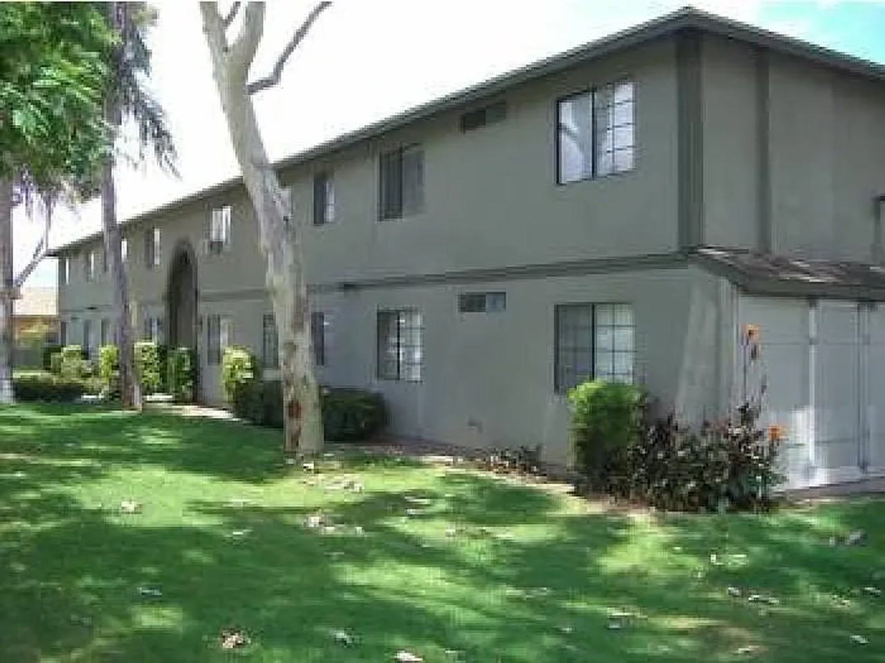 Circle City Apartments - Photo 3 of 3