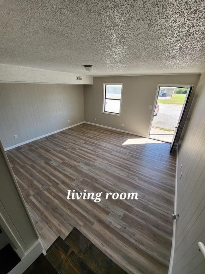 Country Lane Apartments - Photo 2 of 14