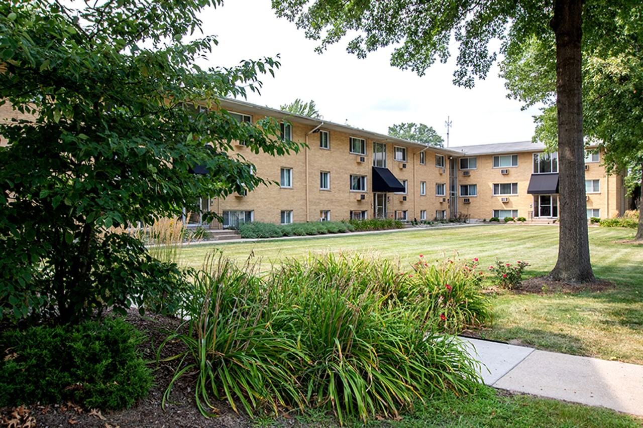 Crestview Apartment Homes - Photo 7 of 31