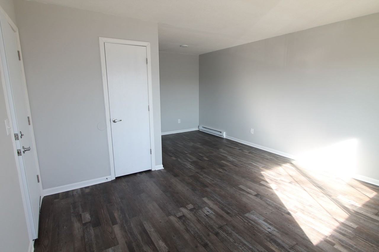 300 South West Street #314 - Photo 4 of 12