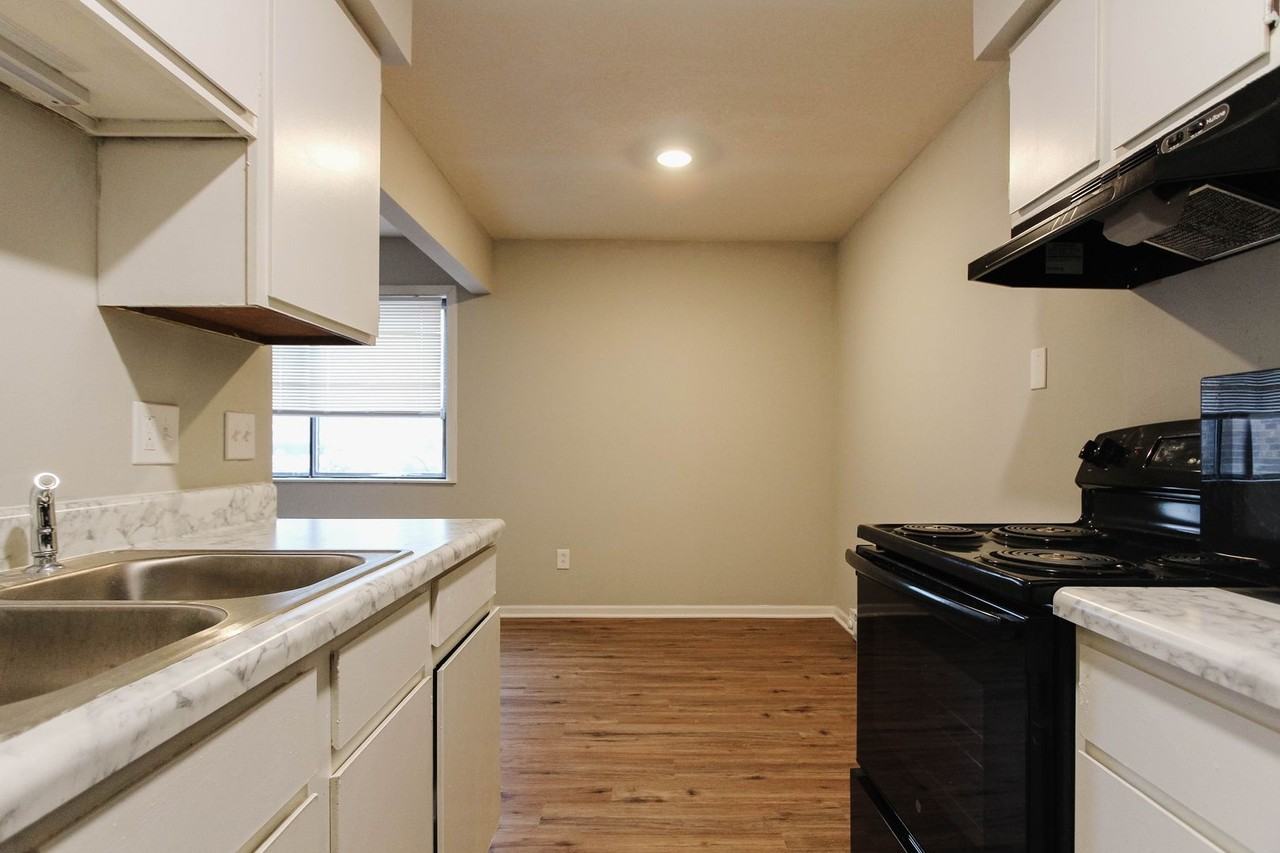 300 South West Street #418 - Photo 2 of 19