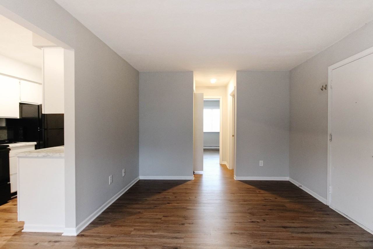 300 South West Street #418 - Photo 6 of 19