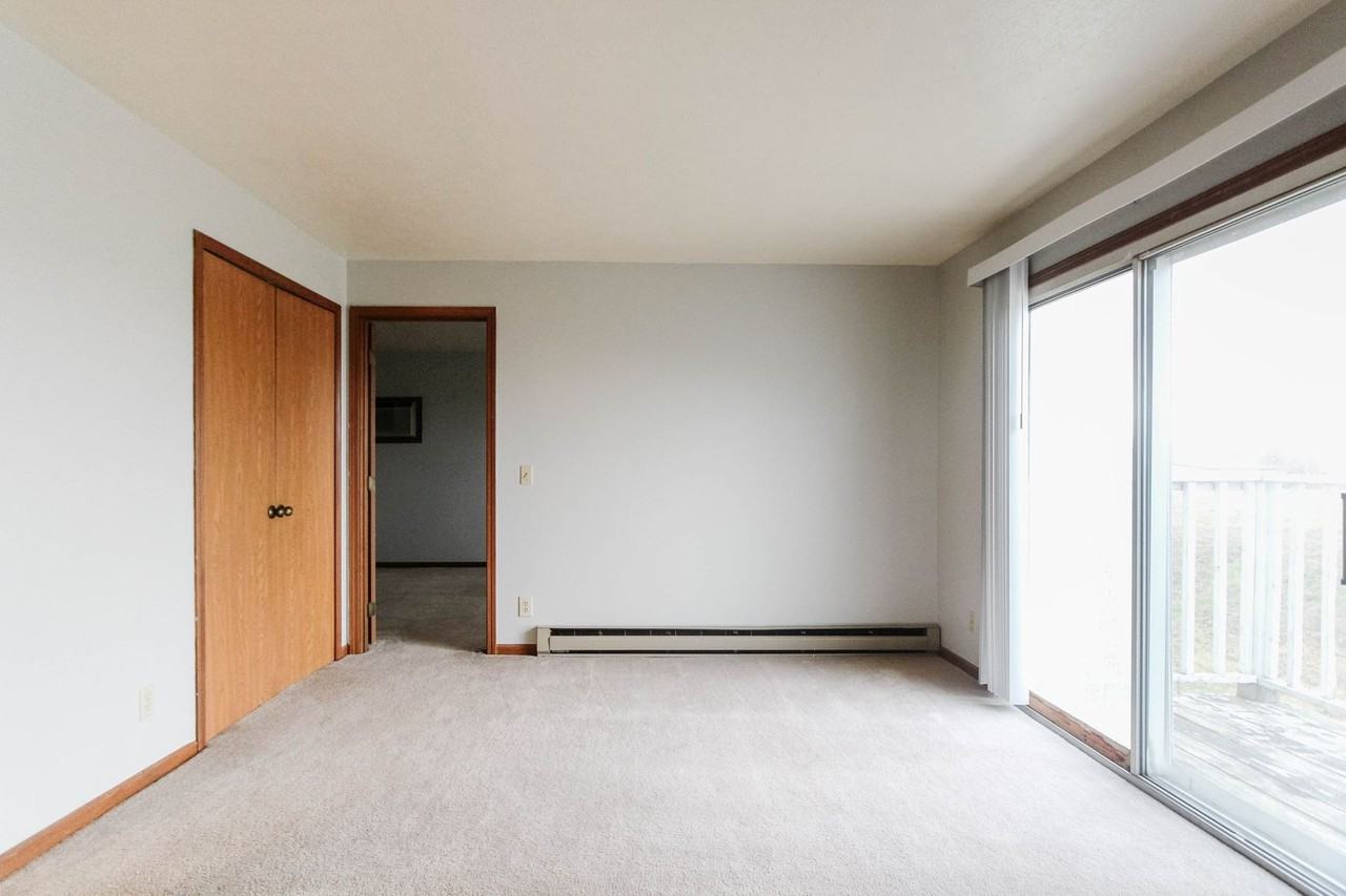 22140 Maple Ct #421 - Photo 2 of 12