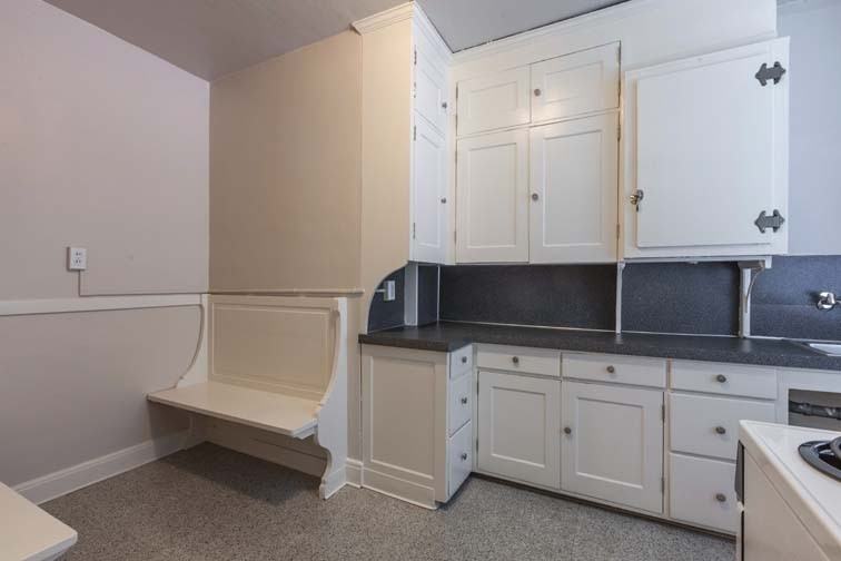 1037 NW 20th Ave - Photo 3 of 14